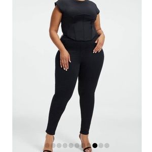 Good American pull on skinny jeans